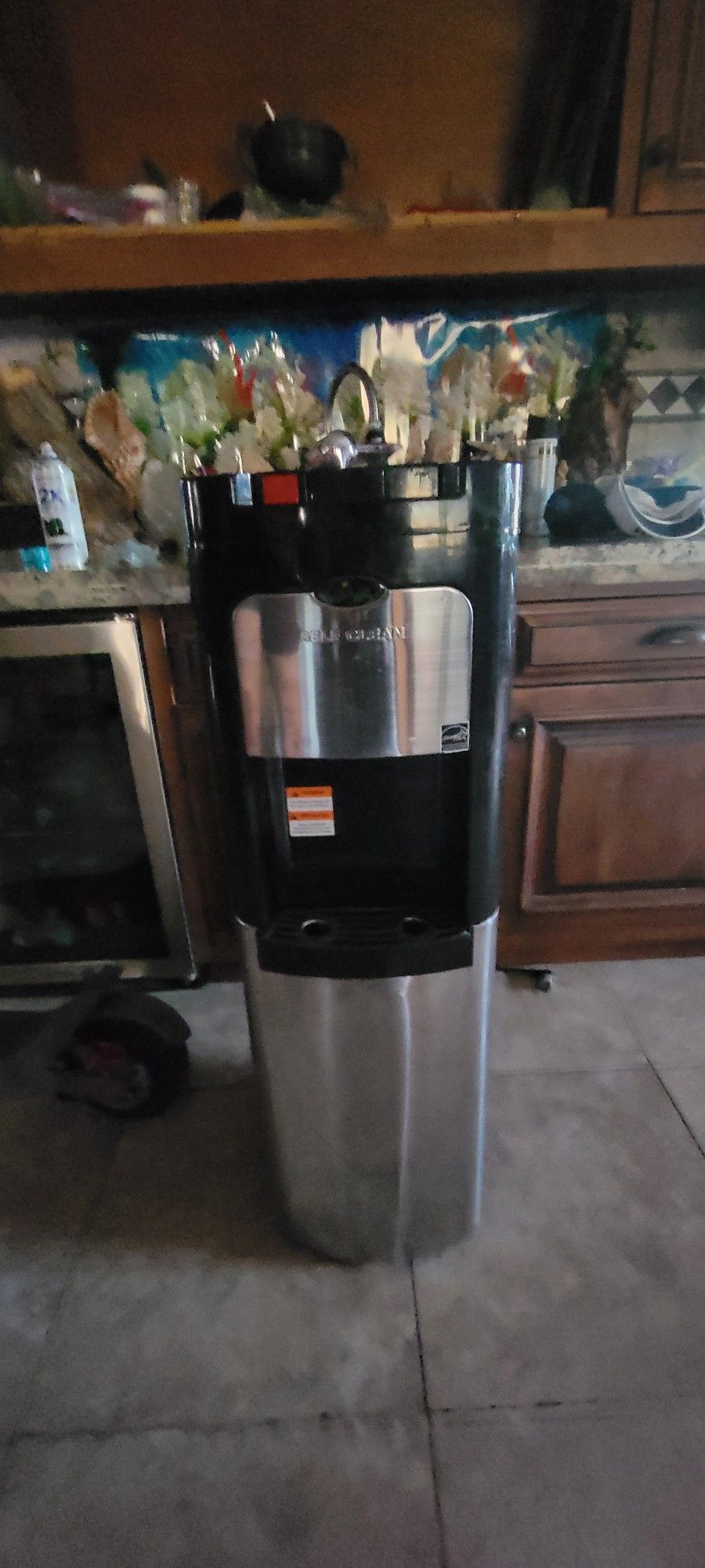 Water cooler dispenser