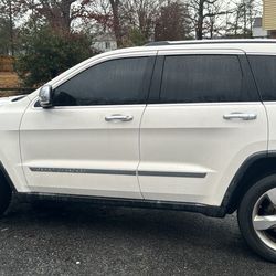 2012 5.7 Hemi Jeep Cherokee Overland 