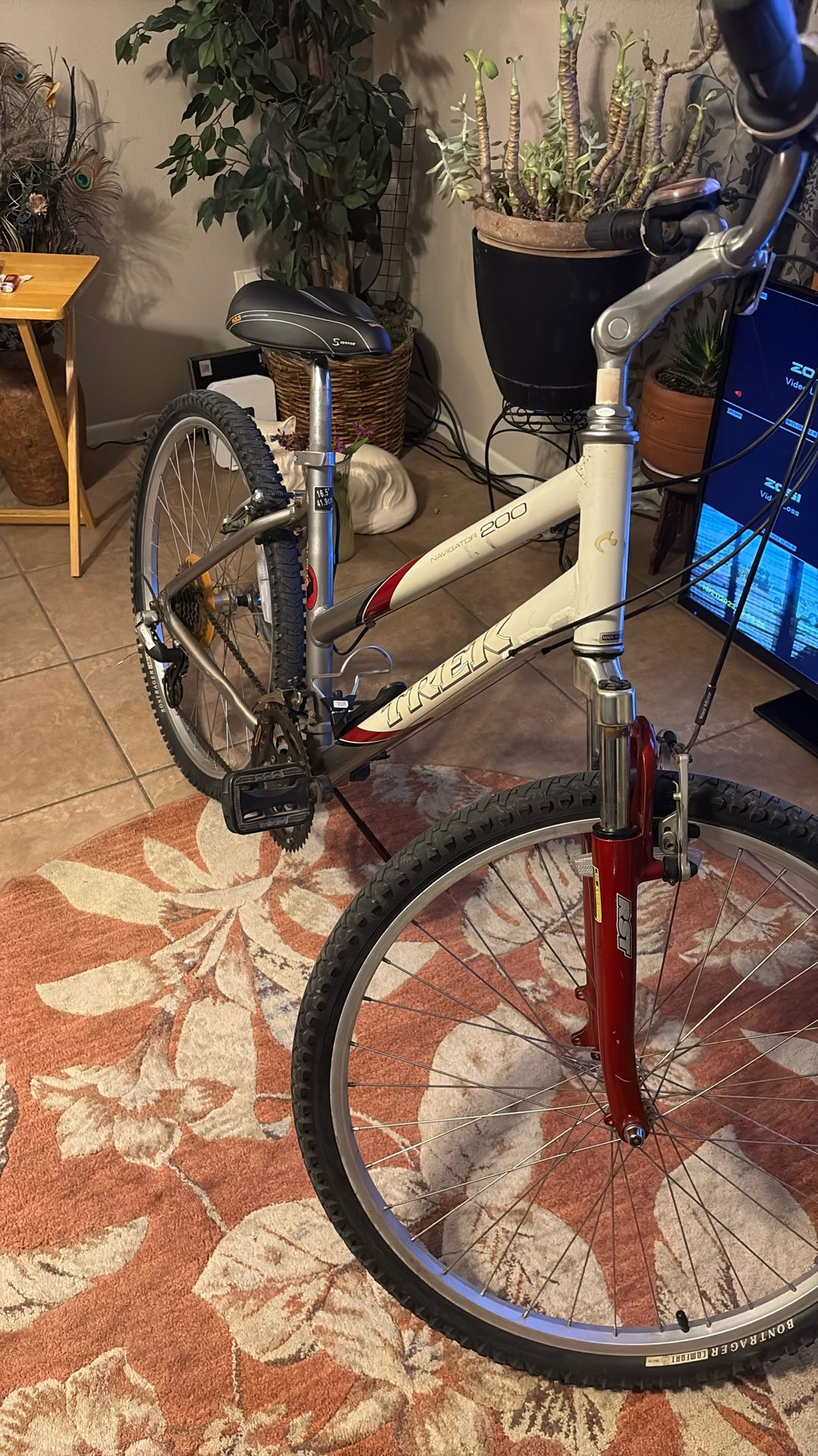 Navigator 200 Trek