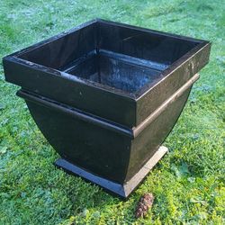 Square Dark Color Metal Flower Pot 