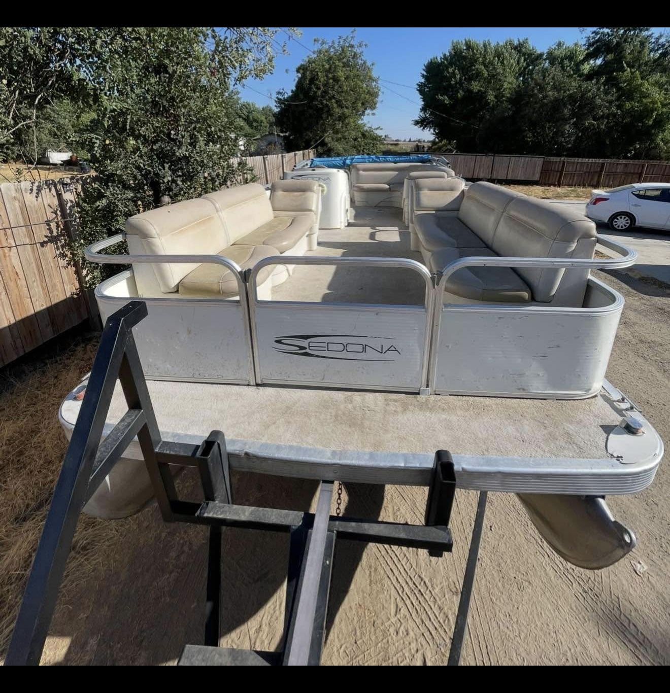 PONTOON BOAT