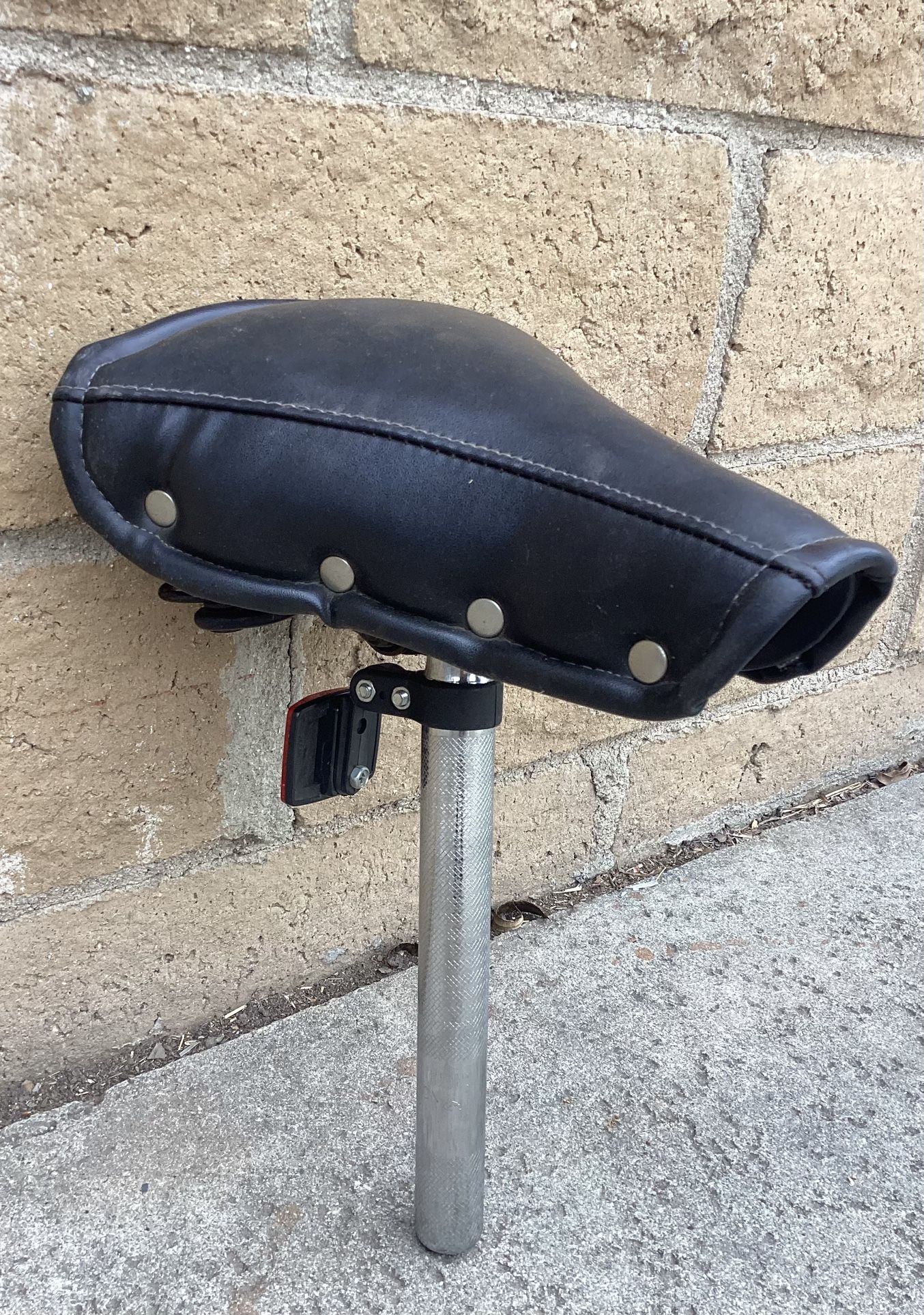 SCHWINN APPROVED BICYCLE SEAT