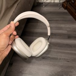 AirPod Max- Starlight (USB-C) !!