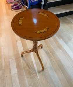 Gorgeous Solid Wood Hand Painted Circular Side Table Or Plant Stand 