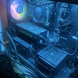 GAMING PC SET UP W/MONITOR