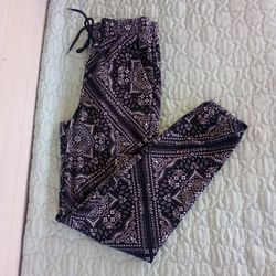 ShoSho Sz XS elastic waisted joggers black/white 