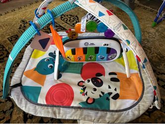 Baby play gym