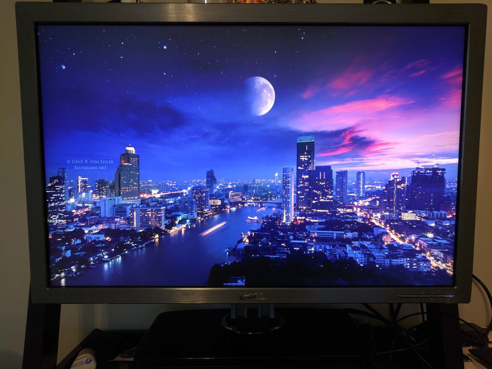 Dell UltraSharp 3008WFP 30" 2560x1600 monitor