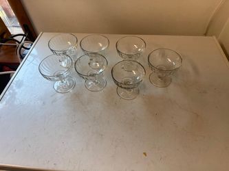Vtg Lot of 7 3 1/2” Tall 3 1/2” Round Imperial Sherbet & Desert Cups OBO