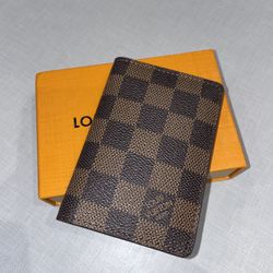 LV Wallet Organizer