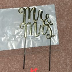 Mr Mrs cake topper