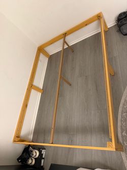 Zinus Moiz Wood Platform Bed Frame Queen