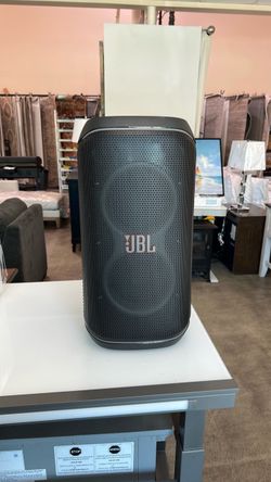 Rechargeable speaker