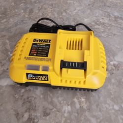 Cargador Rápido Dewalt DCB118