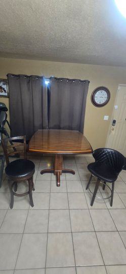Wood Pedestal Dining Table Glass Top with 2 Bar Stools