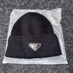 Black Luxury Beanie 