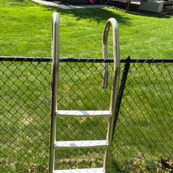 Pool Ladder  Stainless Steel Pool Ladder Built On Pool Ladder 