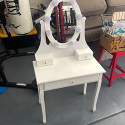 Make Up Vanity
