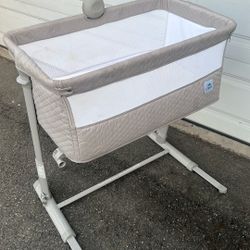 Free Bassinet (pending)