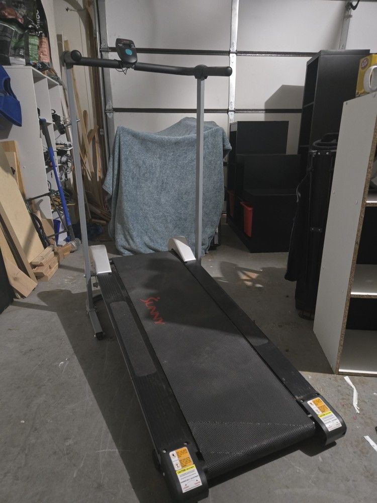 Sunny Health & Fitness - Compact Foldable Manual Treadmill Light Gray