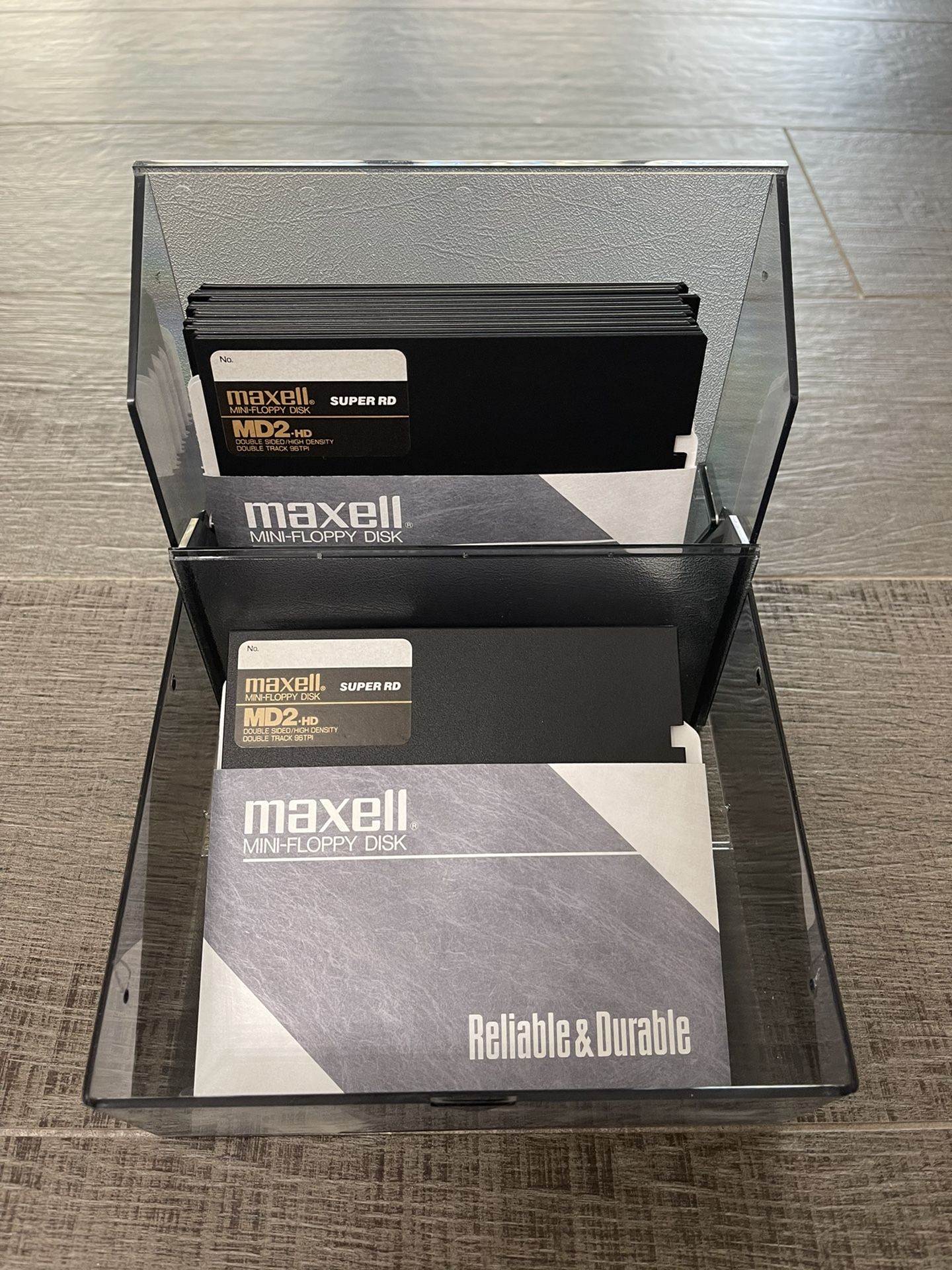 maxell MINI-FLOPPY DISKS (5 1/4”). MD2-HD, DOUBLE SIDED/HIGH DENSITY , DOUBLE TRACK 96 TPI