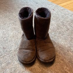 Kids Ugg’s Size 1