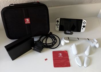 Nintendo Switch OLED Bundle - Excellent Condition