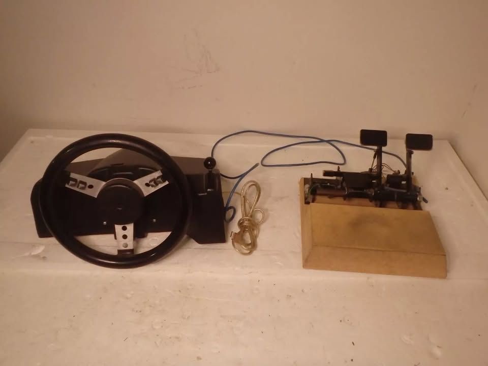 Custom Gaming Simulation Racing Wheel with Pedals USB