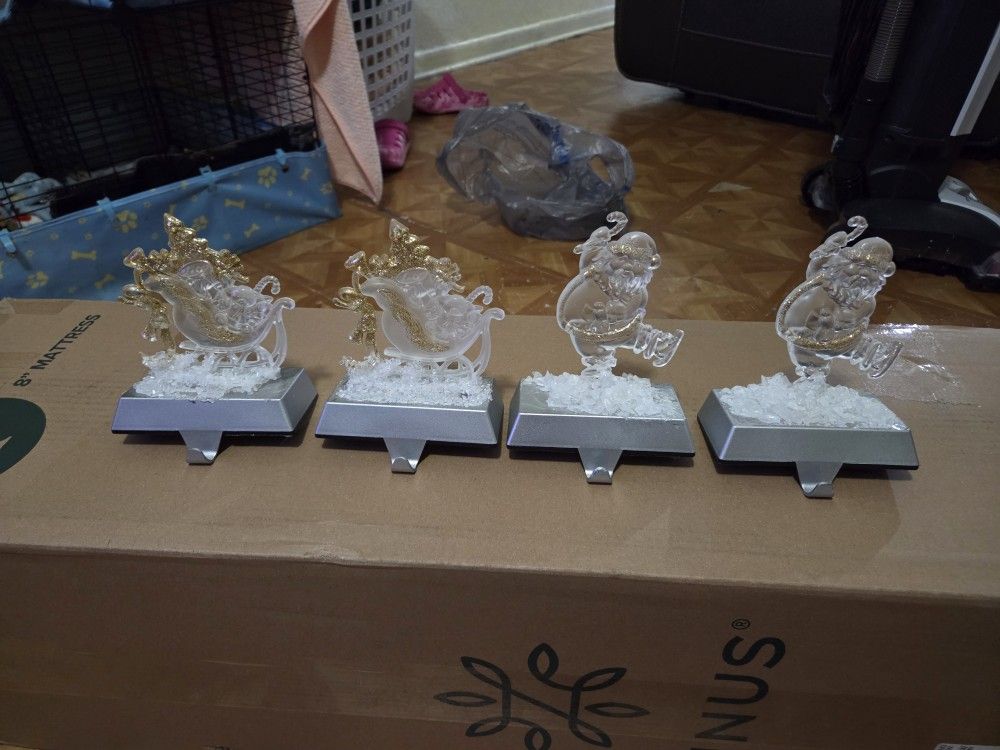 Vtg Stocking Holders-Silver Base-Gold Trim