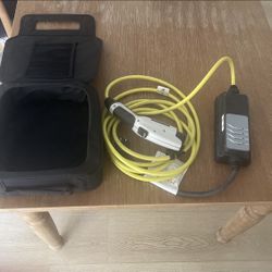 EV charger 110 voltage J1772 plug works good $150 obo 