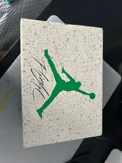 Flight Jordans size eight