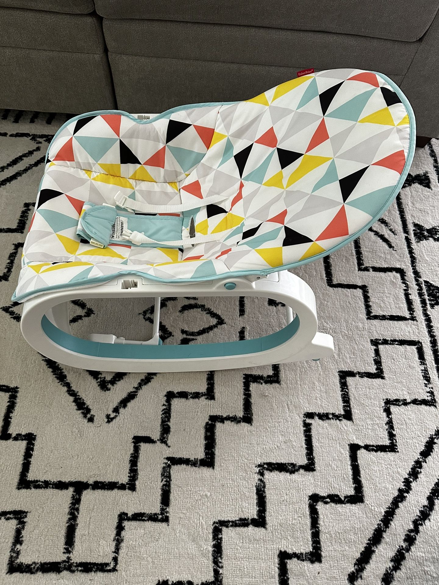 Fisher price Rocking and Vibrating Chair