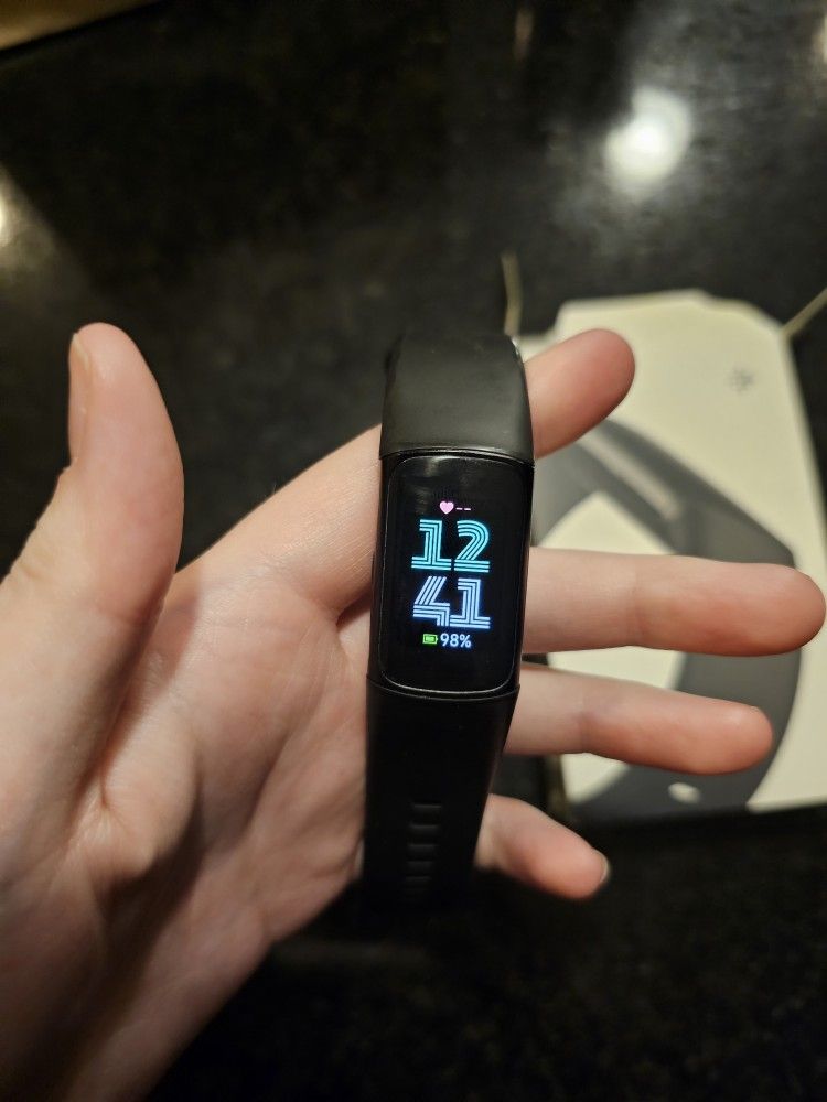Fitbit Charge 6