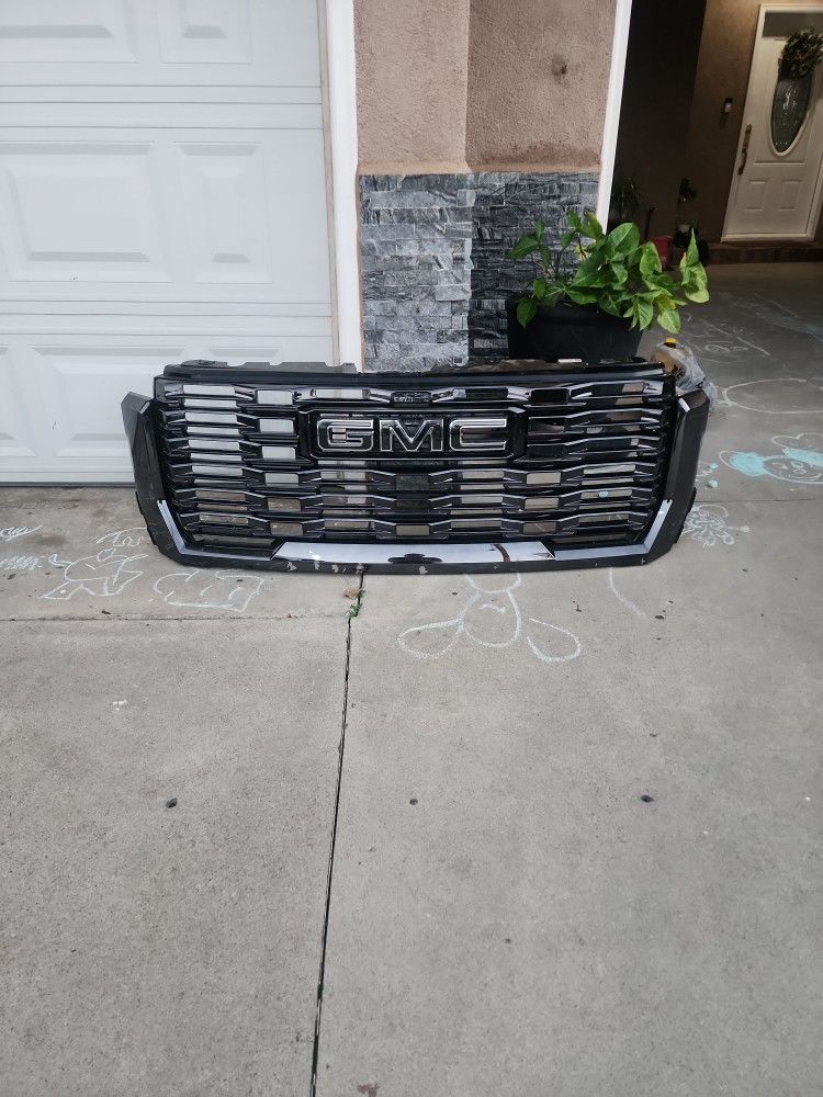 2024-2025 Sierra 3500 Grille