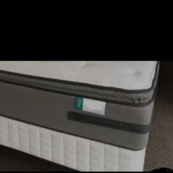Queen size new thick pillow top bed can deliver 
