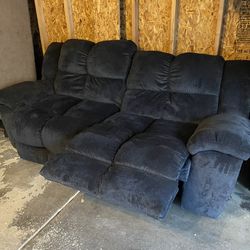 Art Van- Double Recliner Sofa