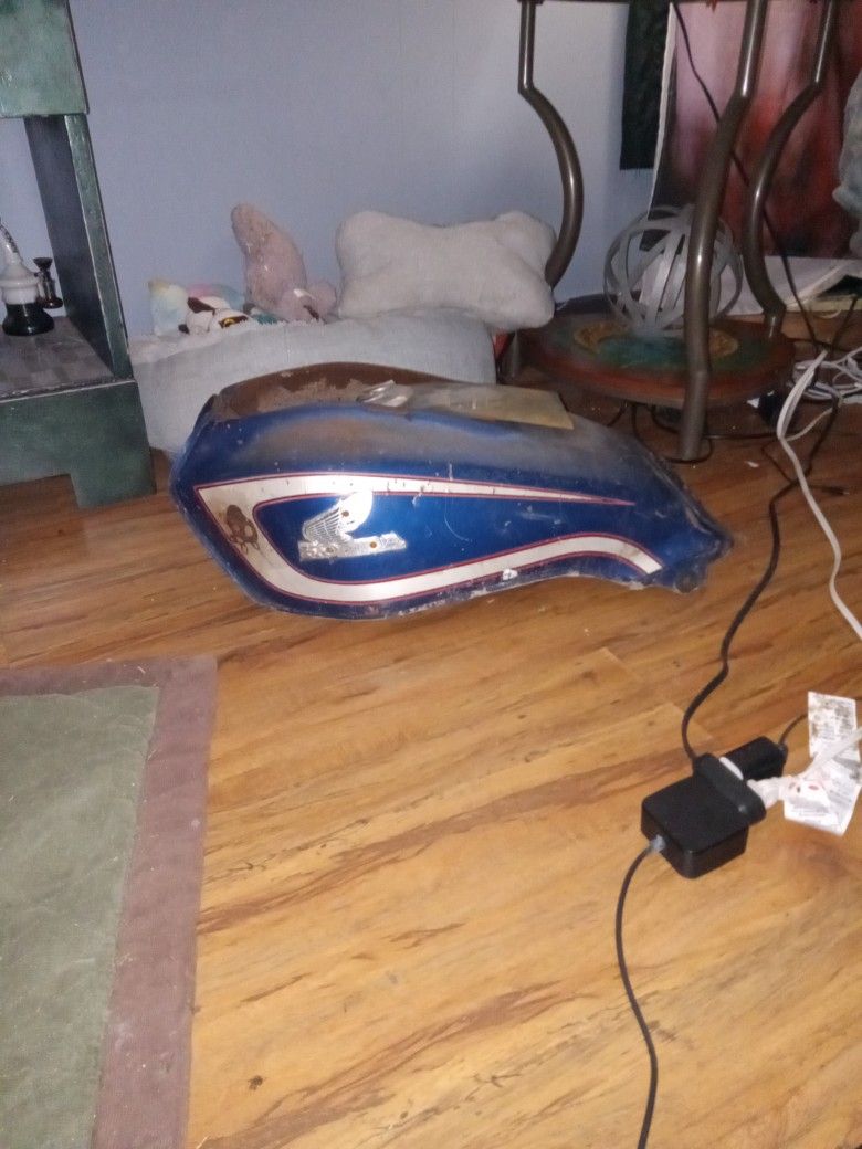 79' Honda Gas Tank. Vintage