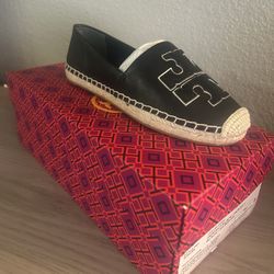 Tory Burch Flat Shoes 