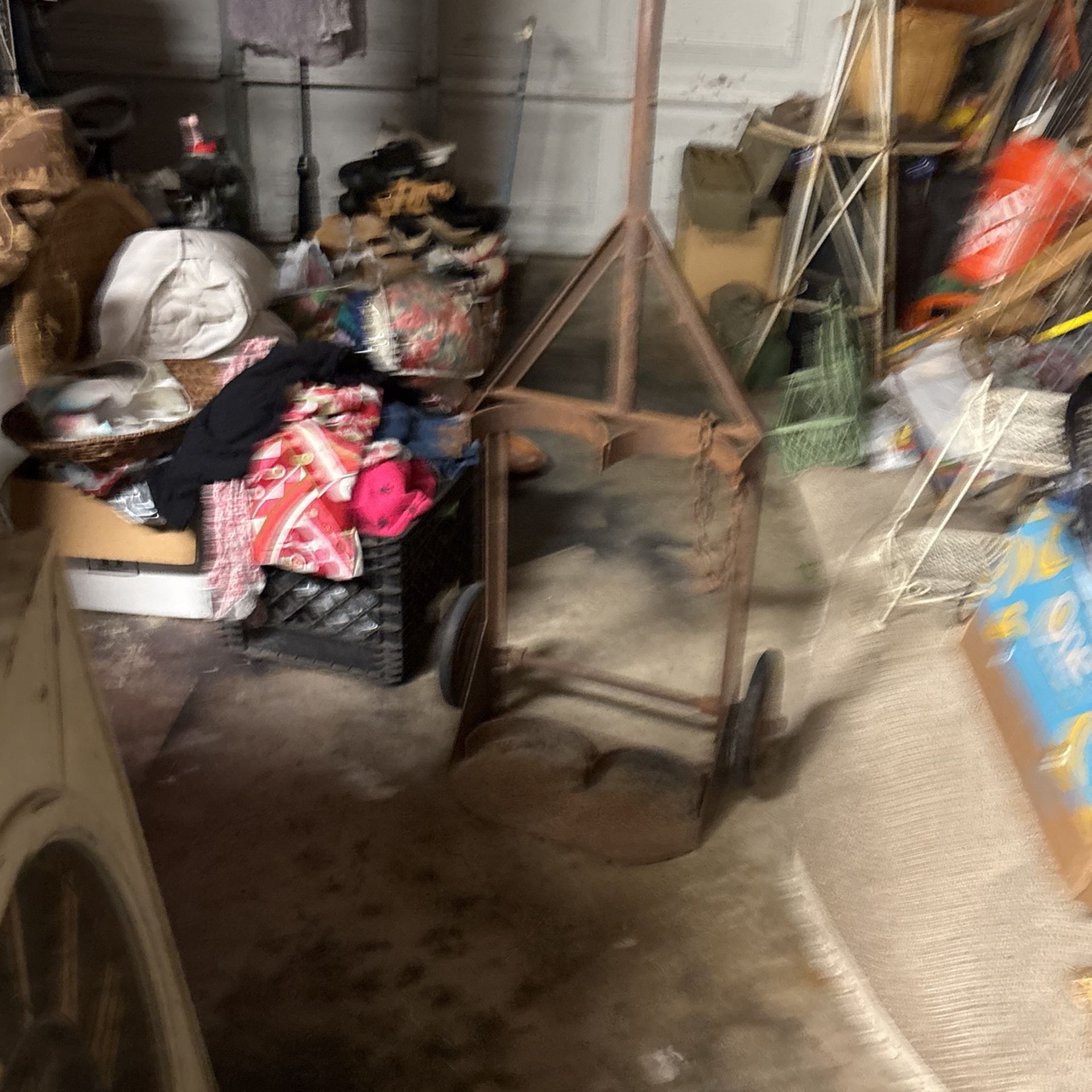 Antique Welding Rolling Rack With Safety Chain.$35 Obo