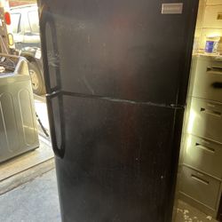 Frigidaire Refrigerator 