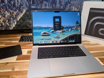 16” MacBook Pro M4 Max / 128GB RAM / 8TB SSD – Silver