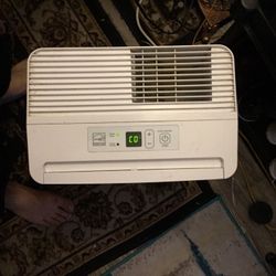 Hisense Dehumidifier 