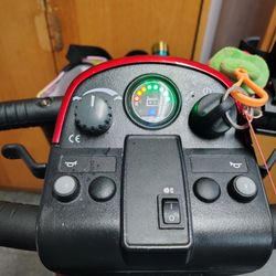 PRIDE MOBILITY SCOOTER 