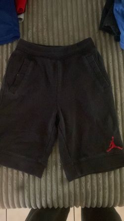 Boys Jordan sweat shorts size 6/7