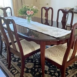 Cherry Wood Dining Table Set With 6 Chairs.