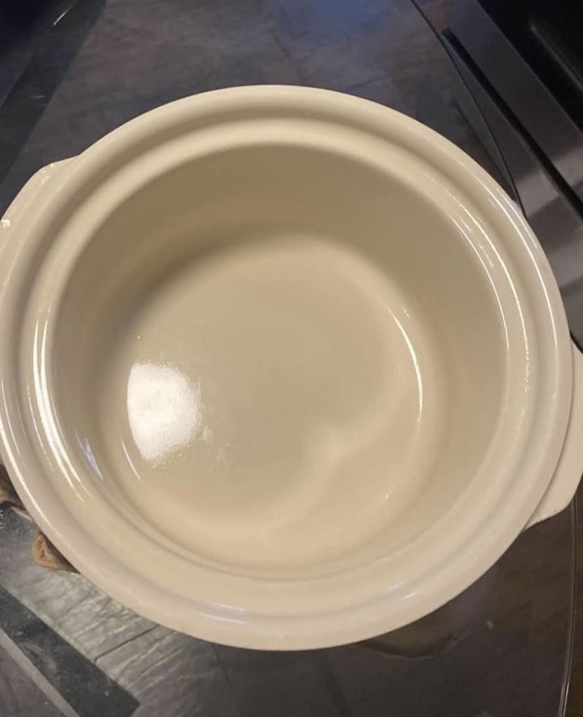 Roseville Ohio pottery casserole dish
