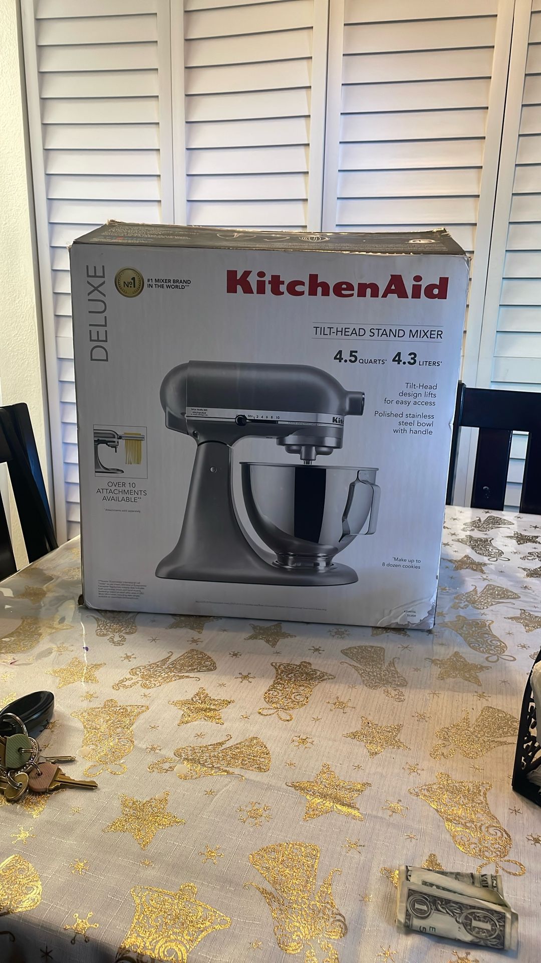 Brand new Kitchen Aid mixer
