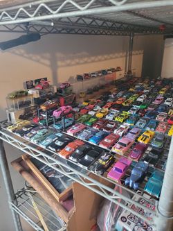 Huge Hotwheel Collection/pick your  favorite/ not A Dollar