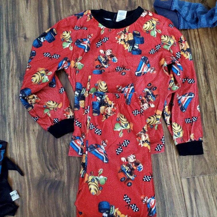 Boys pajamas size in the pics $10 each not all