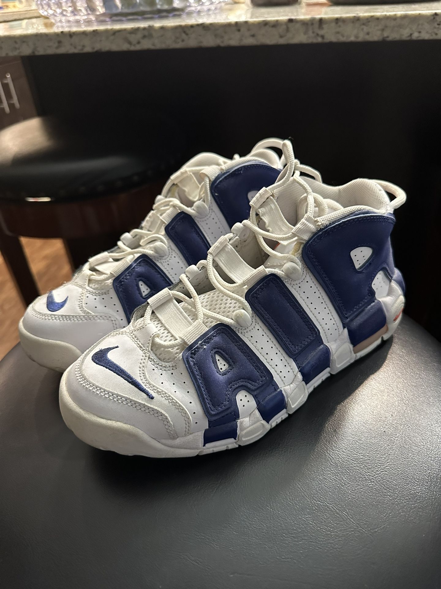 Nike Uptempos Knicks